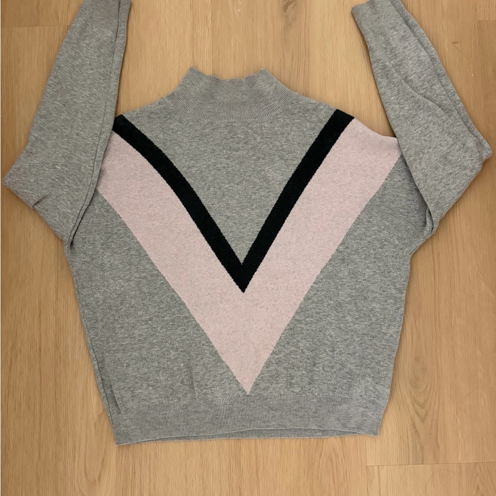 Old Navy Gray Sweater with Pink and Black V-Design